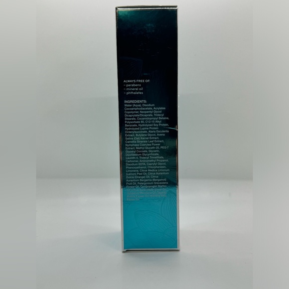 Purlisse Blue Lotus 4-in-1 Cleansing Milk - Picture 3 of 3